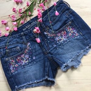 American Eagle Blue Denim Floral Short Shorts